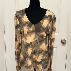 Calvin Klein women’s print blouse